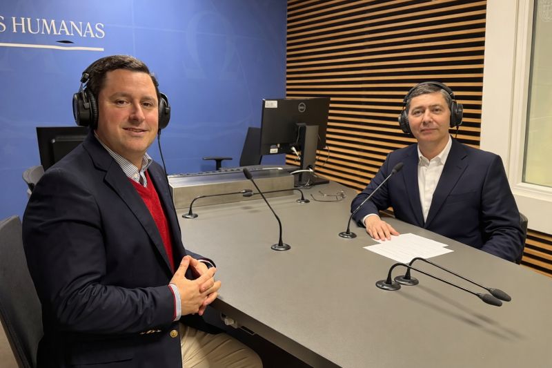 Carlos Amado e Daniel Marça Teixeira em estúdio a gravar o podcast Próximo Nível